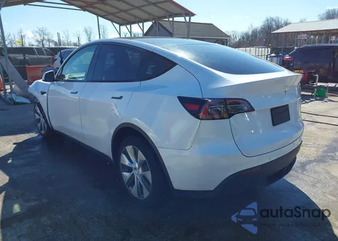 2022 Tesla Model Y Long Range Dual Motor All-Wheel Drive z USA, uszkodzony, nr VIN 7SAYGDEE4NF392051